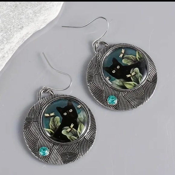 Sense of Style Jewelry - 😸Oxidized Silver Alloy Black Cat Circular Hook Drop Earrings